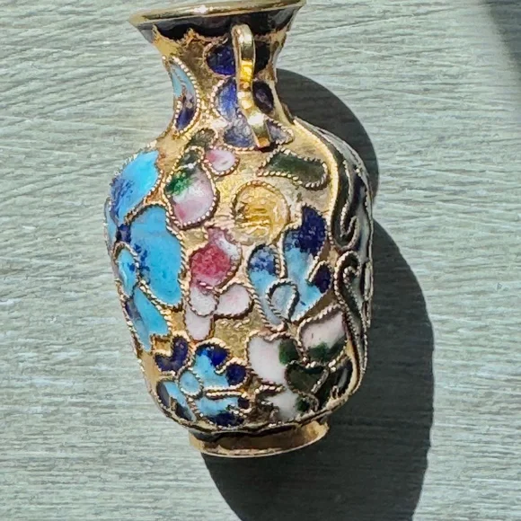Vintage Cloisonne Miniature Vase Gold Trim Colorful Decorative Collector Item - Picture 5 of 7